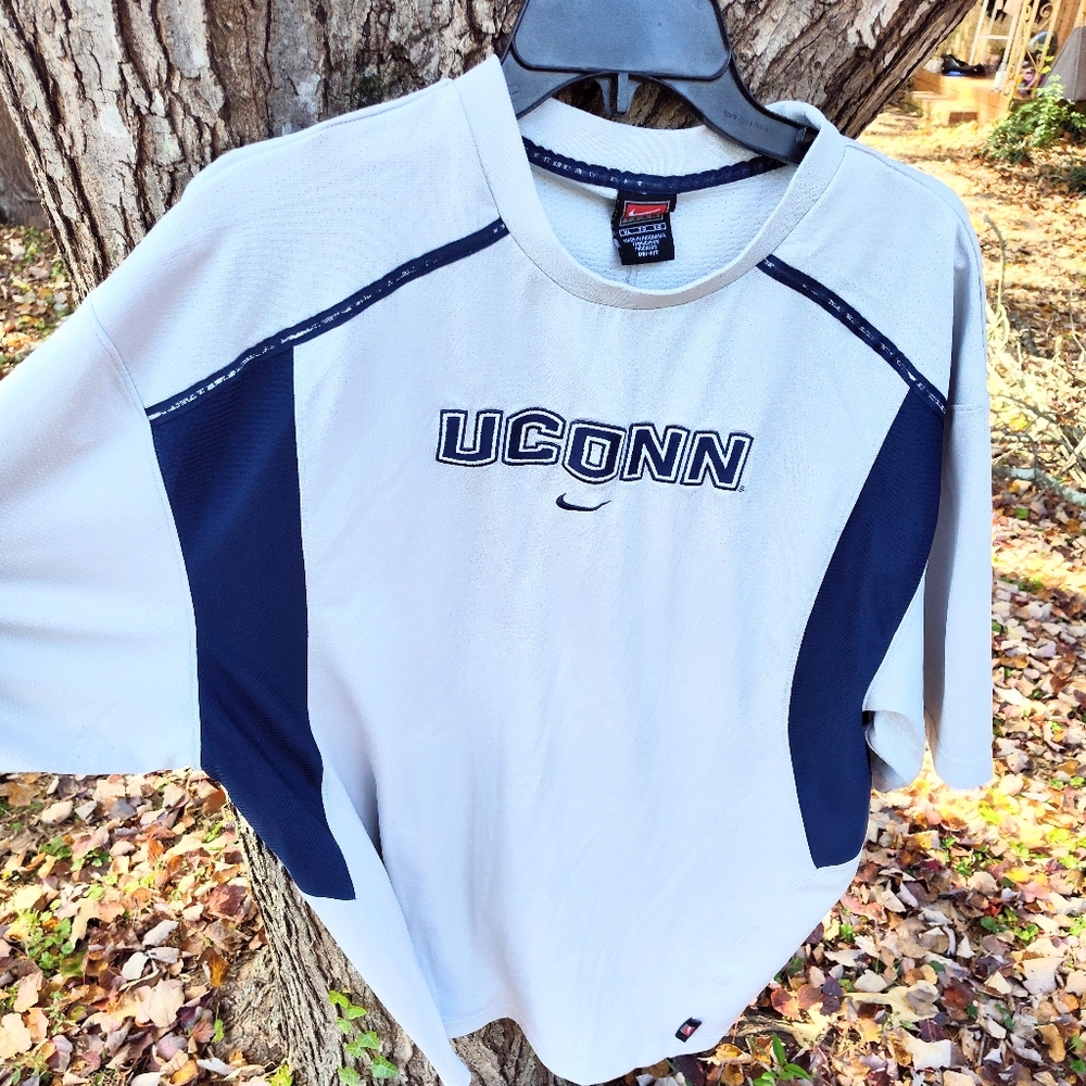 COPY - NIKE SZ XL UCONN RARE BLUE/GRAY HUSKIES PATCH JERSEY SHIRT EUC